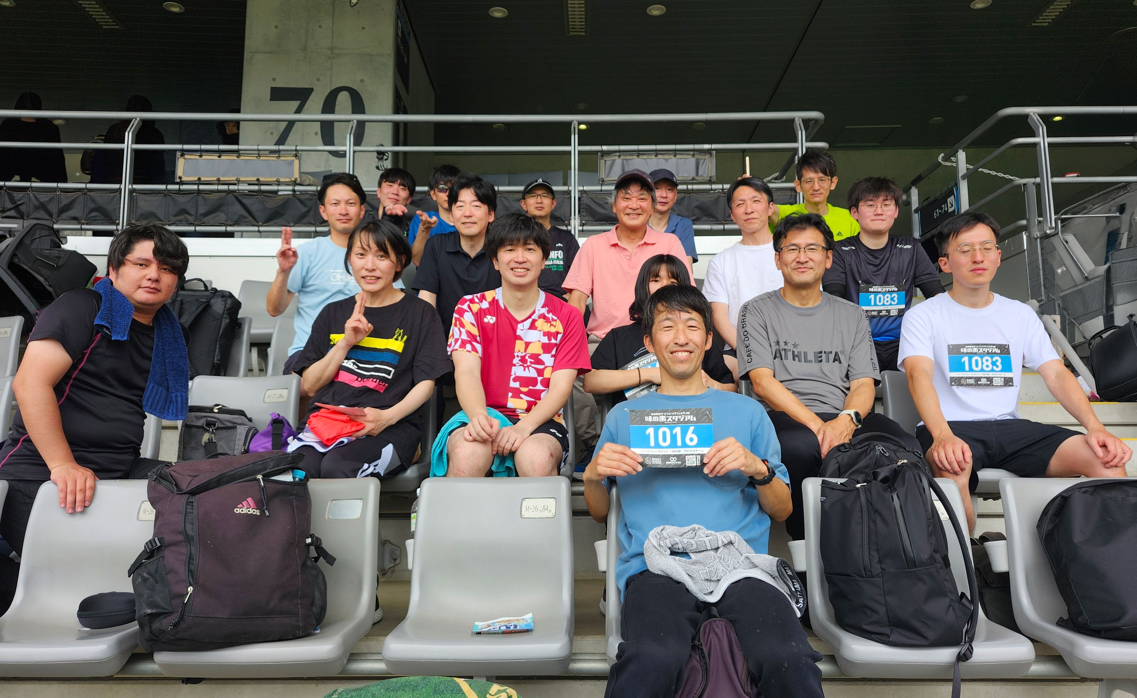 無事にレースを終え、皆さんと記念写真を撮影。誰一人怪我無くて良かったです。また次回、頑張りましょう!