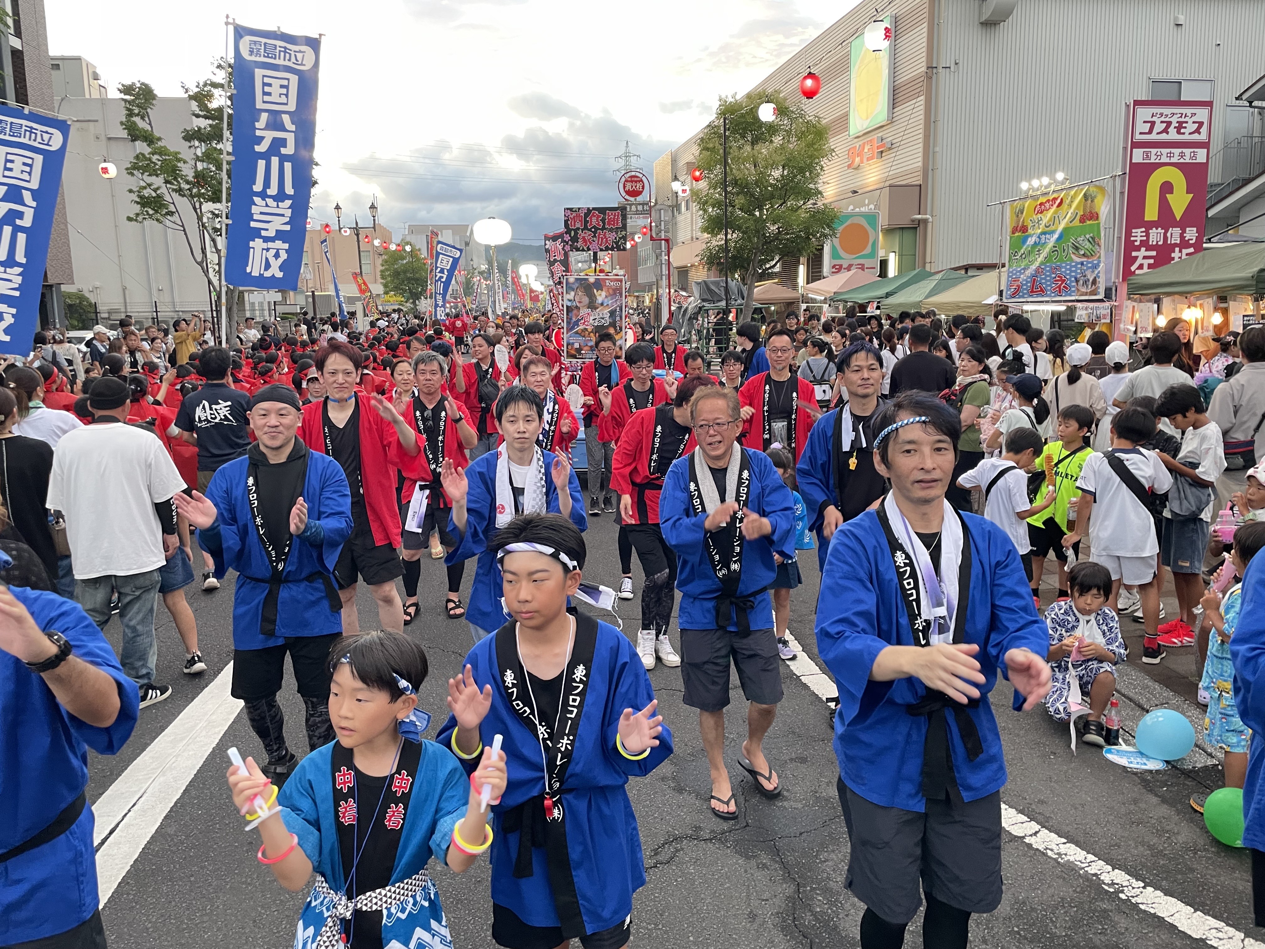 今年も霧島国分夏まつり（令和7年7月16日）に参加しました。参加者皆で市内商店街を踊り歩きます。